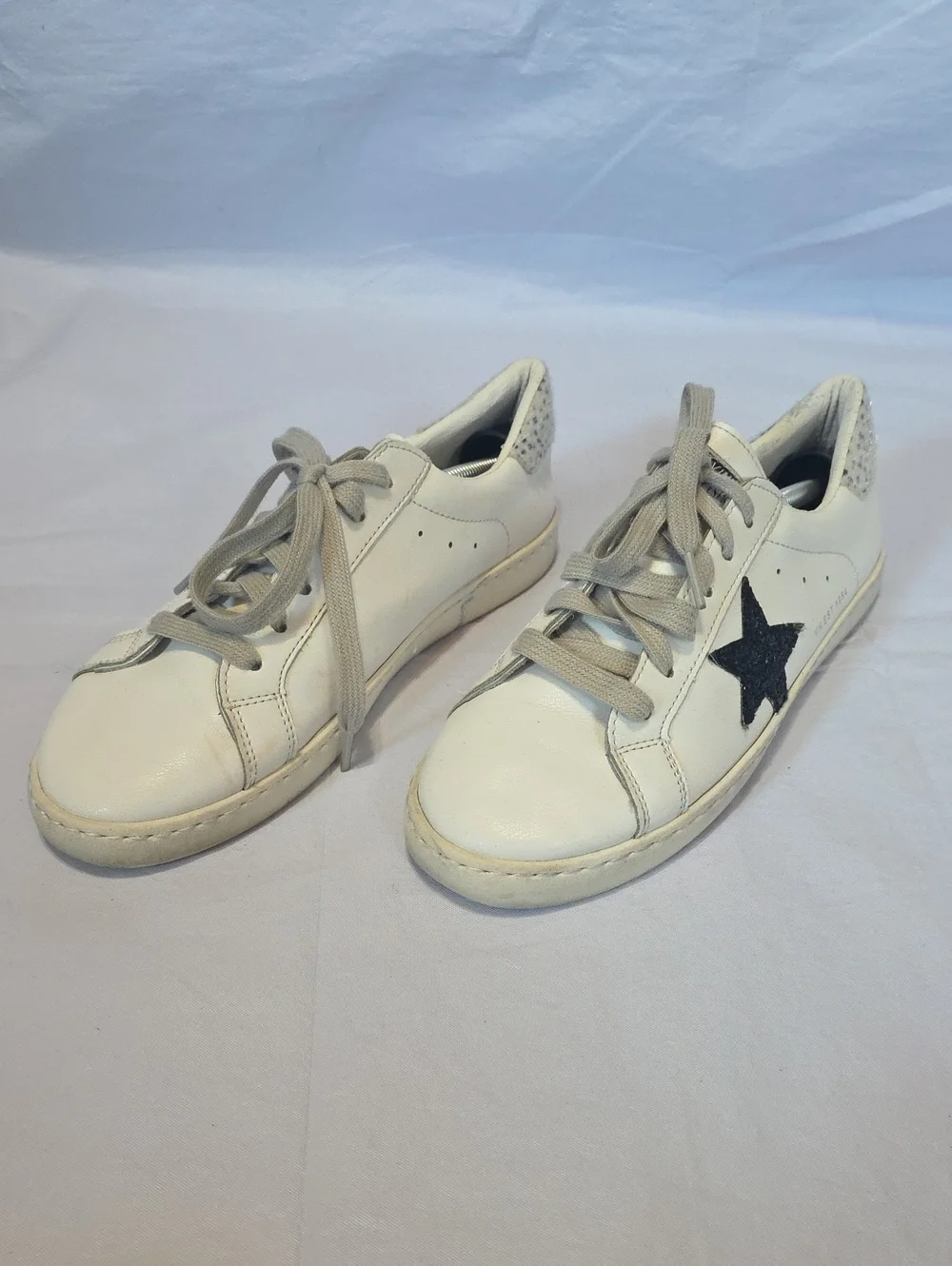 Vintage Havana Carla Sneaker White Cheetah Black Star Faux Fur Heel Tab 8.5